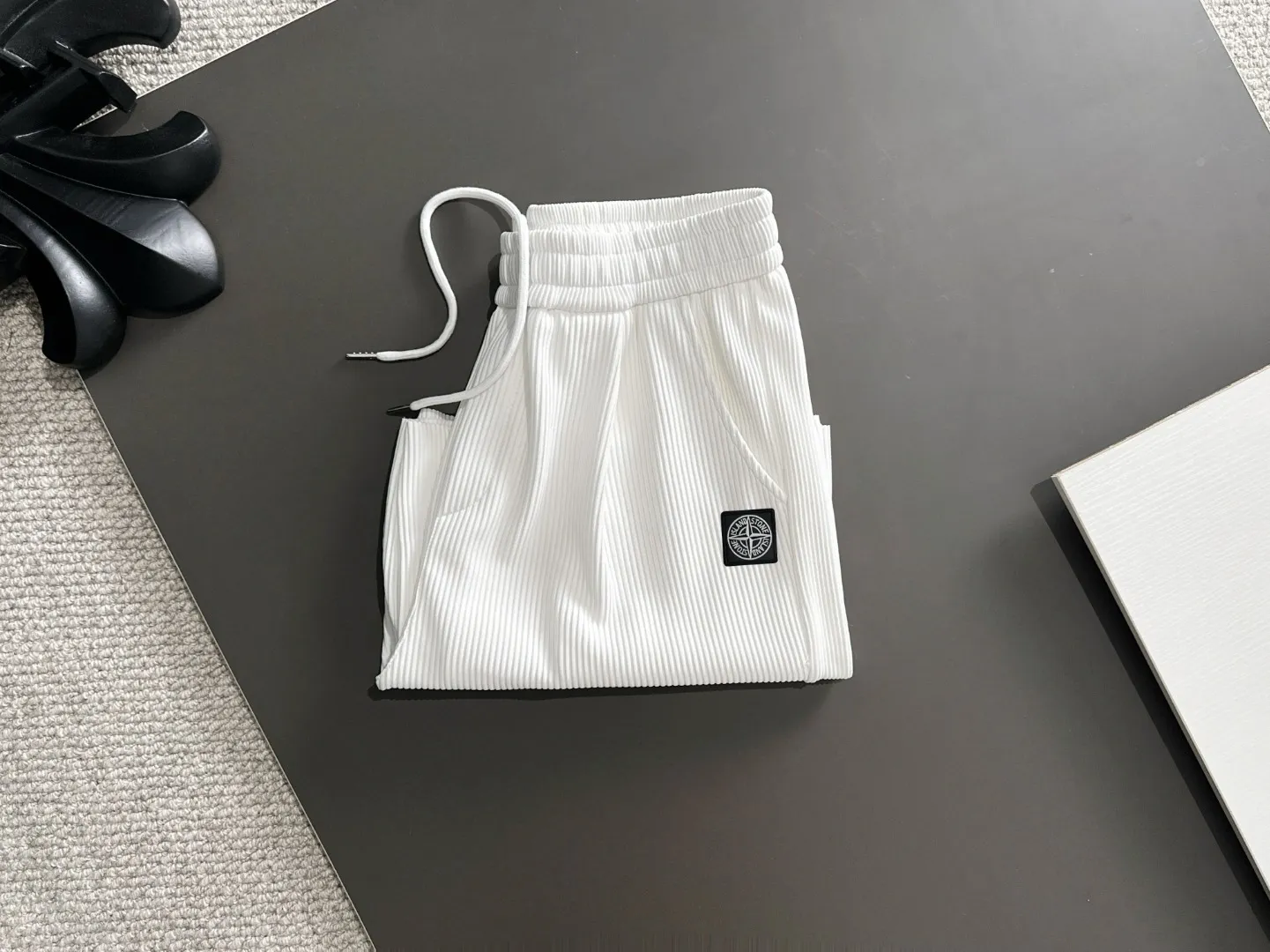Next day shipping P460 Stone lsland/stone island high quality 2025 spring and summer new casual heavy industry suit exclusively developed by yb! High quality production! Imported custom-made fabrics for foreign orders, with high breathability and comfort, impeccable details, brand element design concept, delicate and soft feel! It presents a casual cut and the upper body shape is great! On sale simultaneously on the official website! From a high-end men's positioning brand, the low-key luxury taste is irresistible! Exquisite workmanship and impeccable quality! The overall style is simple, fashionable and timeless, fully meeting the requirements of stylish and tasteful dressing! Size: M-XXXL